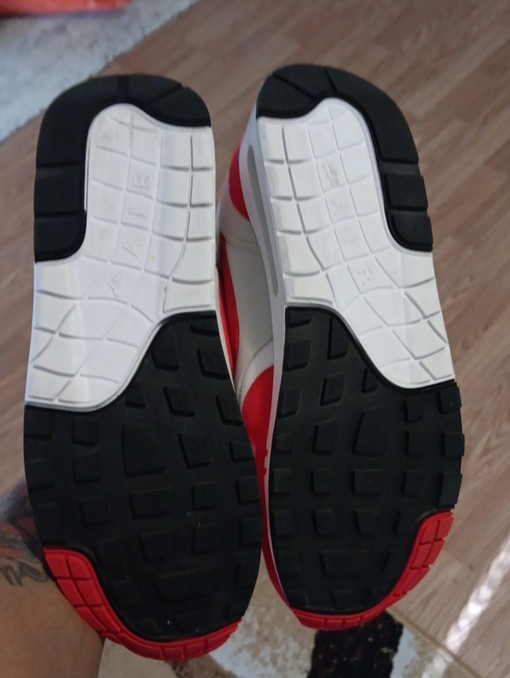 RED AIR MAX 1 OG - Picture 4 of 4